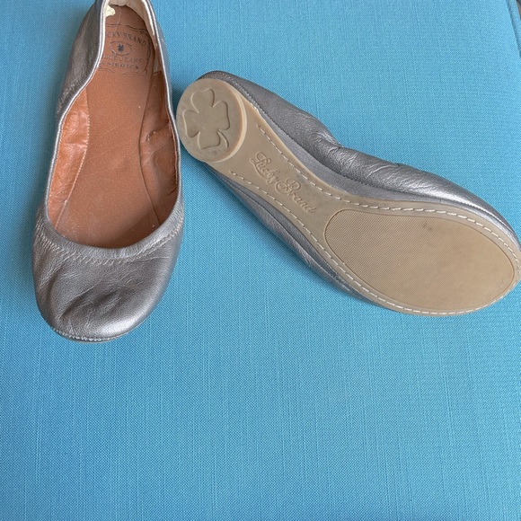 Lucky brand metallic taupe flats size 8. Worn once. - Picture 1 of 2